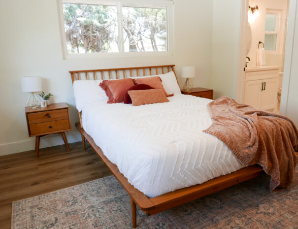 the chic and stylish room's bed at the murray house vacation rental san diego