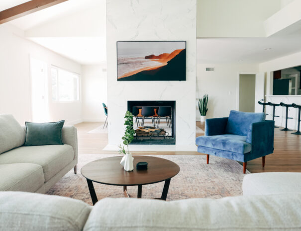 one view of the living room at the Murray House San Diego