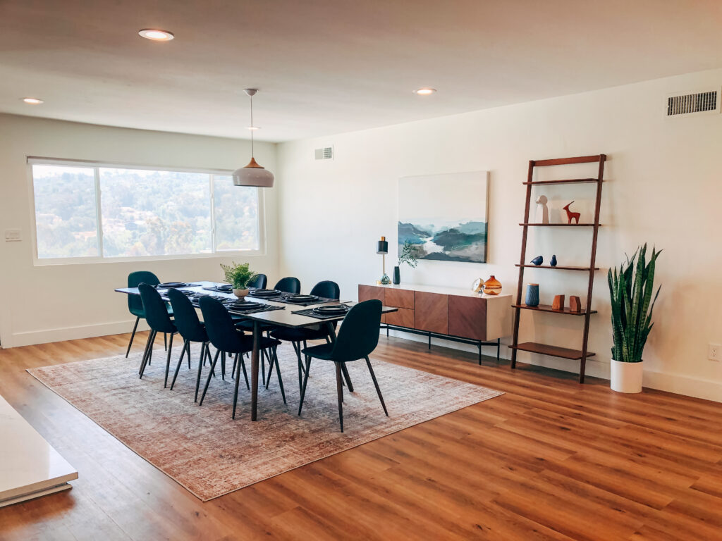 the entire dining room at the Murray House in San Diego